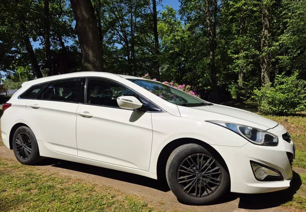 hyundai złotów Hyundai i40 cena 28500 przebieg: 271600, rok produkcji 2012 z Złotów